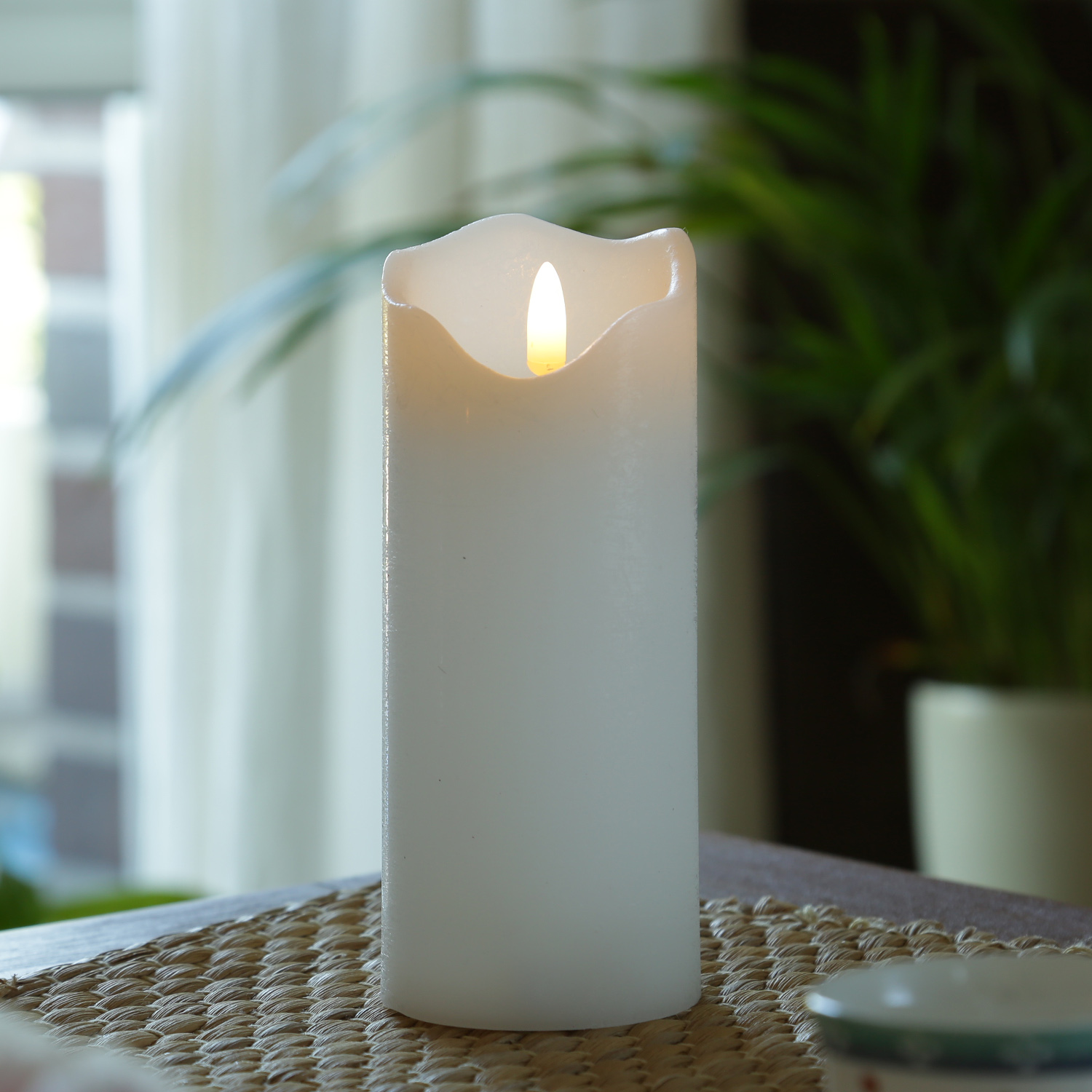 LED Kerze FLAMME - Rustik-Optik - Echtwachs - 3D Flamme - H: 17cm - Batterie - Timer - weiß LED Kerze FLAMME - Rustik-Optik - Echtwachs - 3D Flamme - H: 17cm - Batterie - Timer - weiß von MARELIDA
