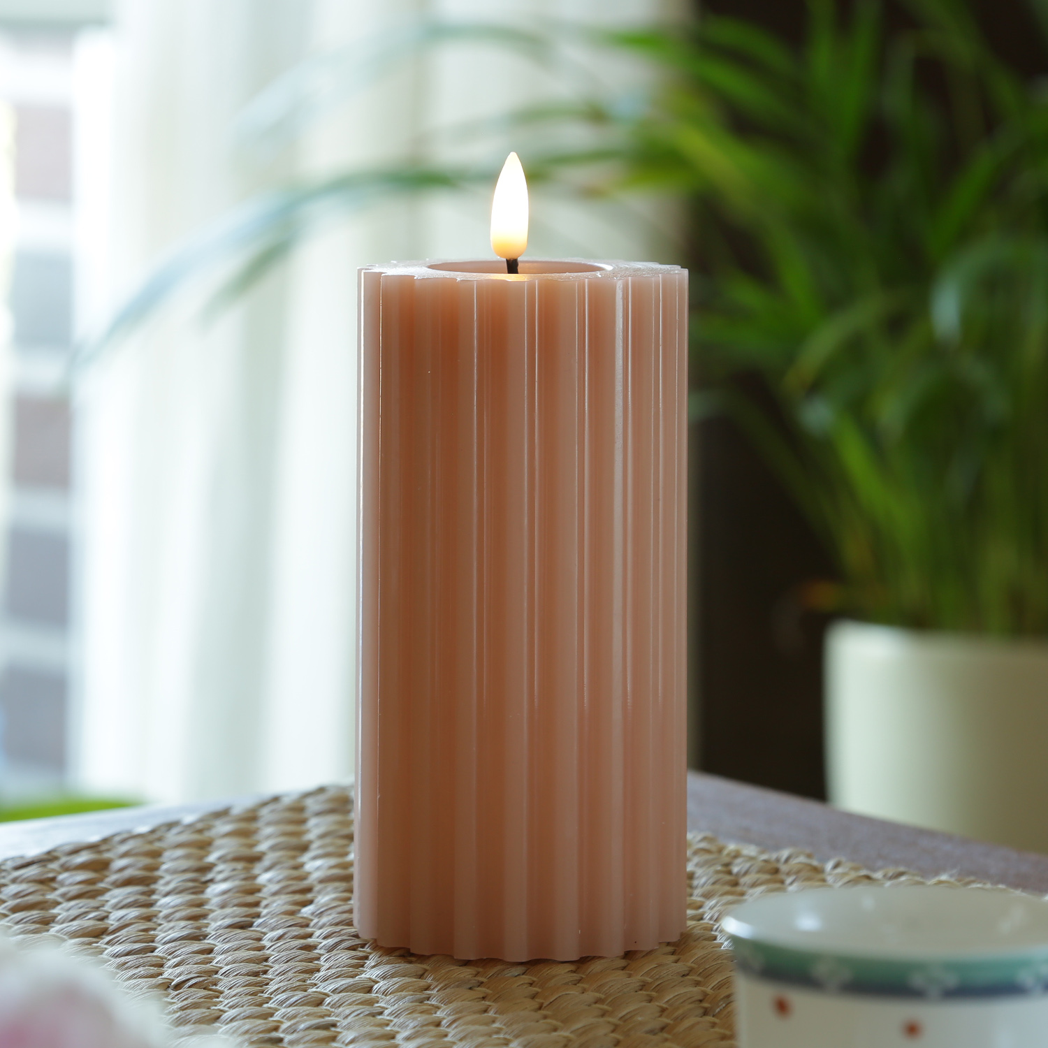LED Kerze LIV - gerillt - Echtwachs - warmweiße 3D Flamme - H: 17,5cm - D: 7,5cm - Timer - altrosa von MARELIDA