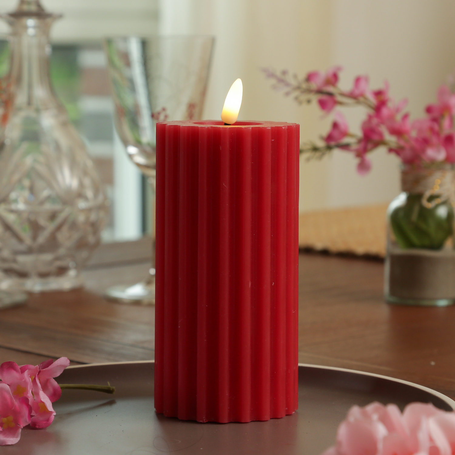 LED Kerze LIV - gerillt - Echtwachs - warmweiße 3D Flamme - H: 17,5cm - D: 7,5cm - Timer - rot von MARELIDA