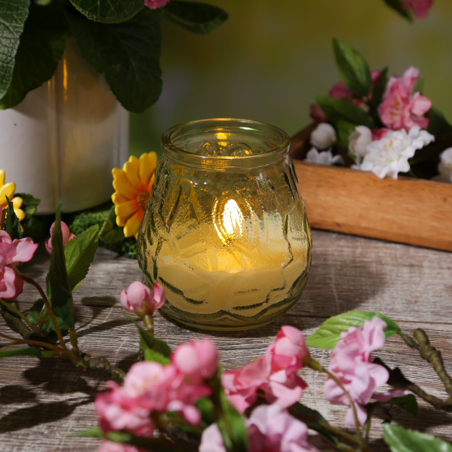 LED Kerze im Glas - LED Windlicht - Echtwachs - 3D Flamme - Timer - mit Batterie - H: 9,5cm - grün von MARELIDA