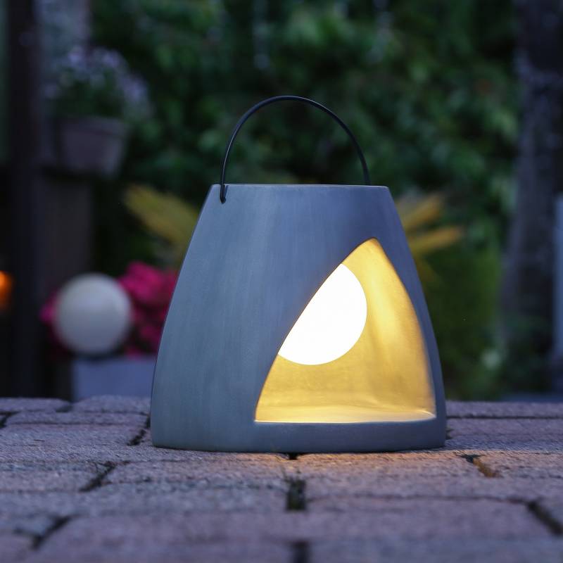 LED Solar Laterne - Kugellampe im Stein - Polyresin - 3 warmweiße LED - H: 19,5cm - grau von MARELIDA