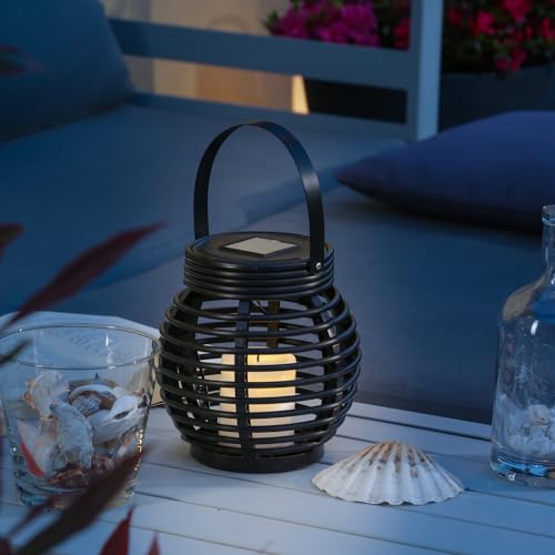 LED Solar Laterne mit LED Kerze - Korboptik - flackernde LED - H: 15cm -Lichtsensor - schwarz von MARELIDA