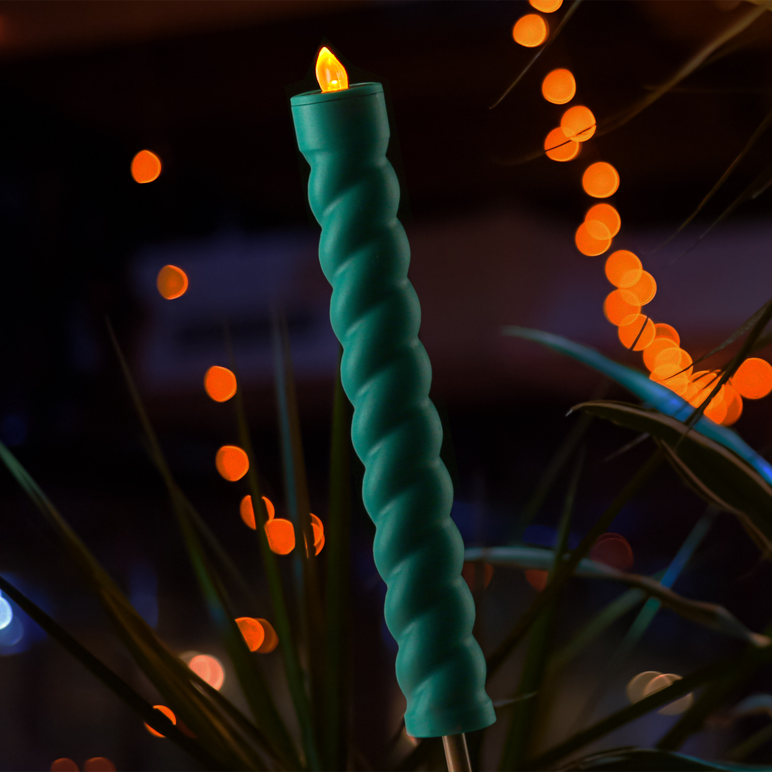 LED Solar Stabkerze TWIST - Gartenstecker - gelbe LED - H: 106cm - Dämmerungssensor - türkis LED Solar Stabkerze TWIST - Gartenstecker - gelbe LED - H: 106cm - Dämmerungssensor - türkis von MARELIDA