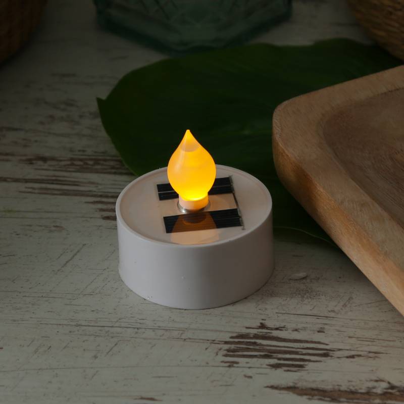 LED Solar Teelicht - orange flackernde LED - Lichtsensor - H: 5,5cm - D: 5,5cm - für Außen - weiß von MARELIDA