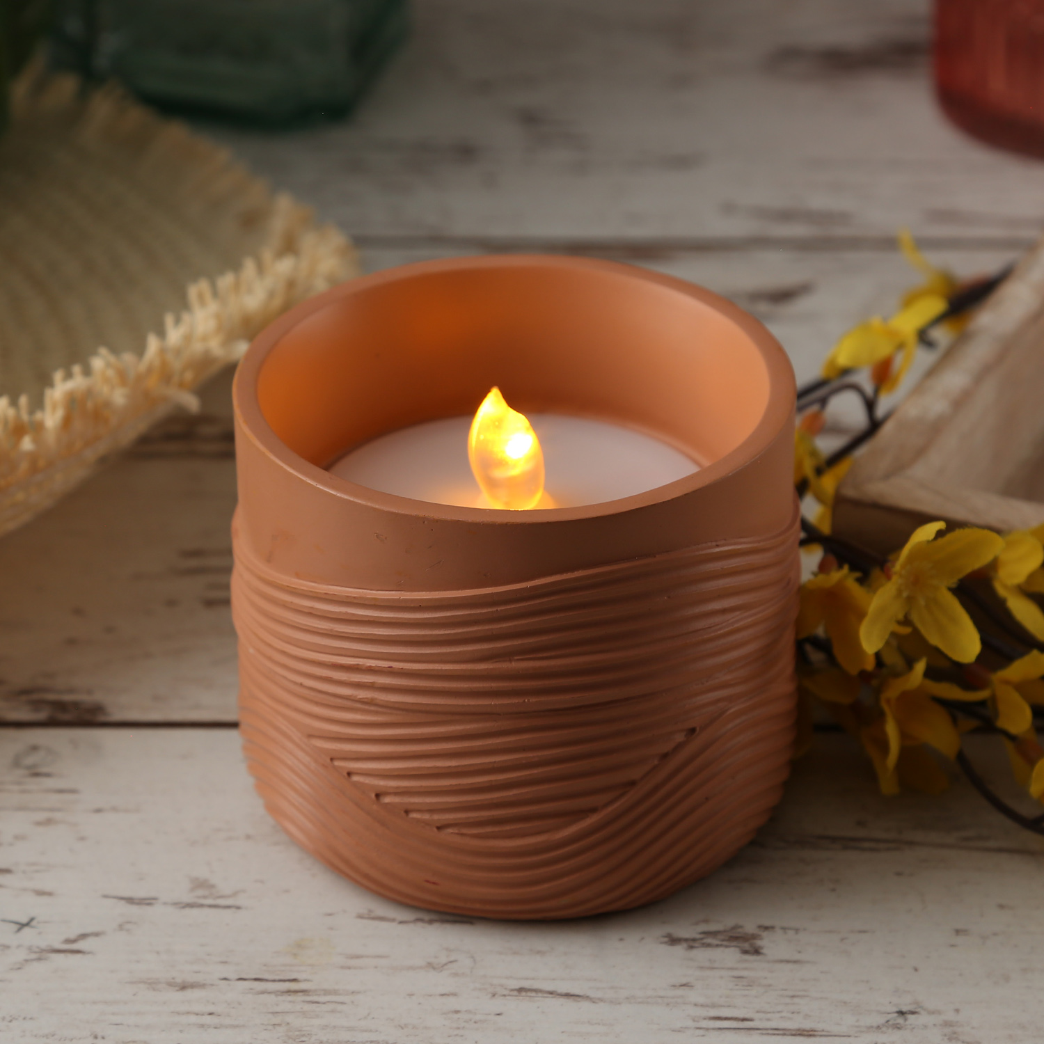 LED Solar Windlicht - Wellenmuster - flackernd - Lichtsensor - H: 8cm - für Außen - terracotta von MARELIDA