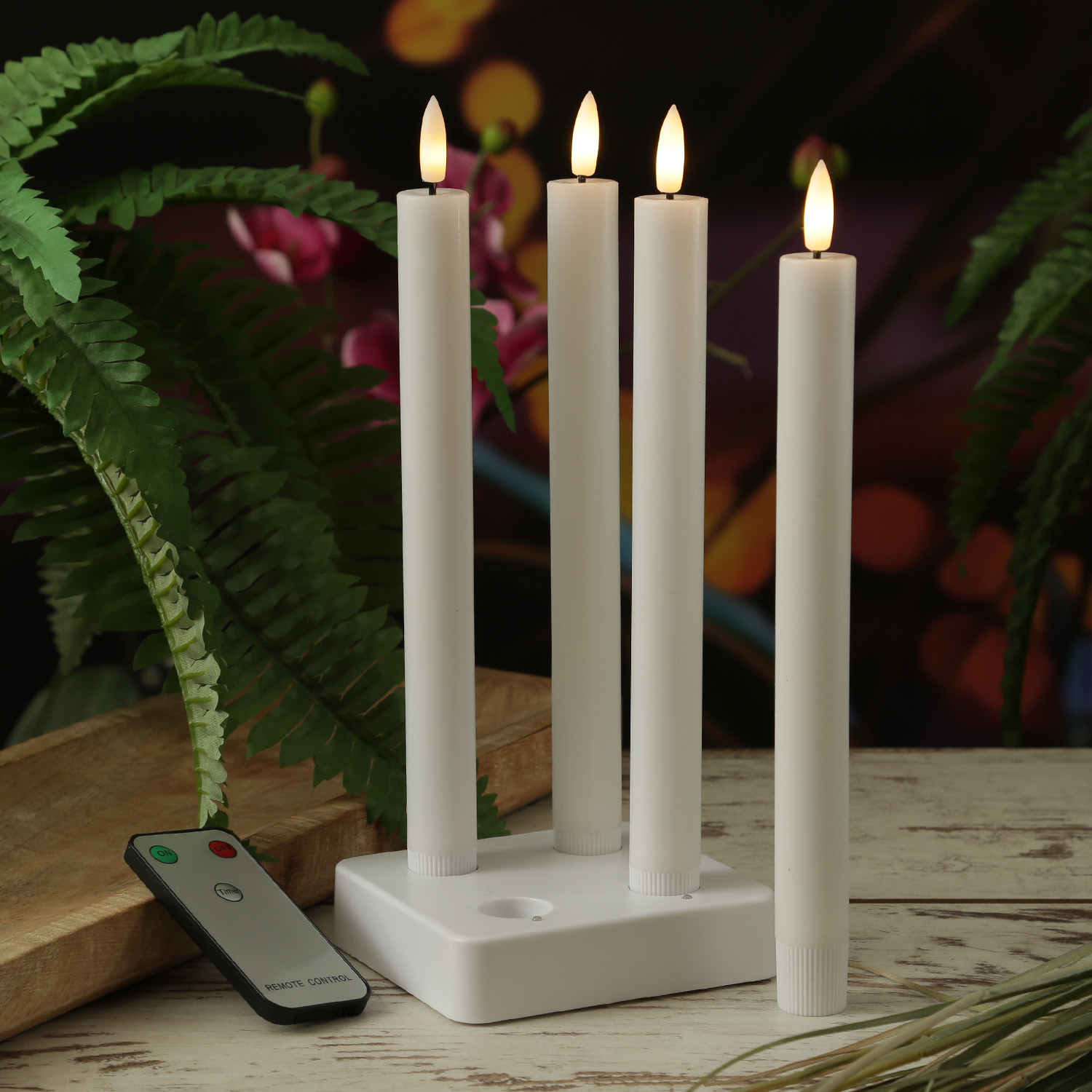 LED Stabkerzen LISA - Echtwachs - mit Ladestation - inkl. Fernbedienung - H: 25cm - weiß - 4er Set LED Stabkerzen LISA - Echtwachs - mit Ladestation - inkl. Fernbedienung - H: 25cm - weiß - 4er Set von MARELIDA