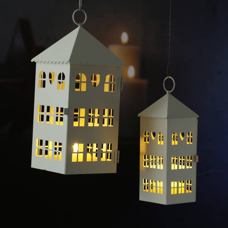 Laternen in Hausform mit Herz - 2er Set Metallhäuser - Lichthäuser - H: 30cm/23cm - weiß von MARELIDA