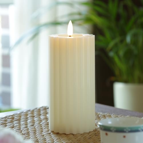 MARELIDA LED Kerze Echtwachskerze gerillt geriffelt Stumpenkerze mit senkrechten Rillen und flackernder Flamme Timer Wachskerze für Innen creme (Höhe: 17,5cm) von MARELIDA