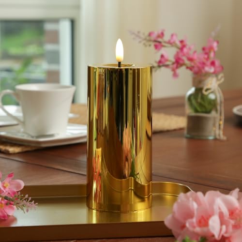 MARELIDA LED Kerze gold glänzend festliche Kunststoff Stumpenkerze mit Timer flackernd Batterieberieben für Innenbereich (D: 7,5cm - H: 17,5cm) von MARELIDA