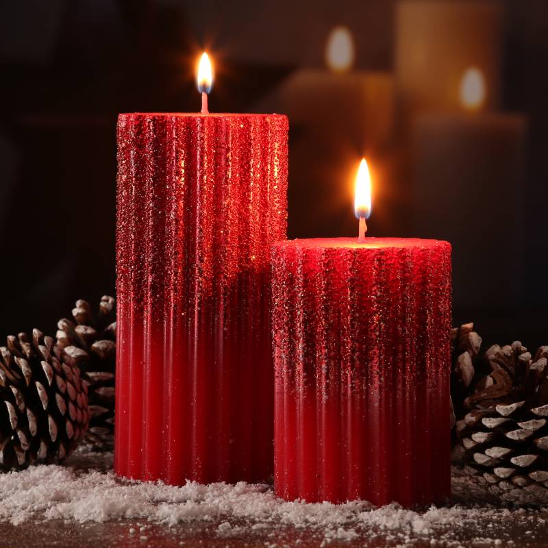 Stumpenkerze - Echtwachs - Goldglitzer - geriffelt - H: 10cm, 15cm - rot - 2er Set von MARELIDA