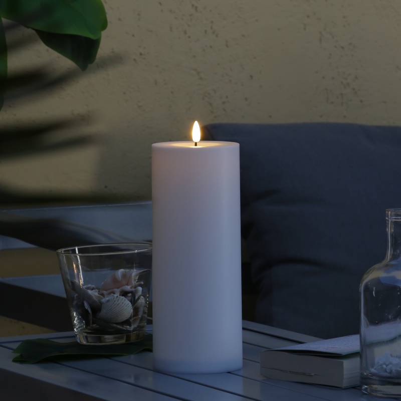 XXL LED Kerze - Outdoorkerze - H: 27,5cm/D: 10cm - Timer/Sensor - für Innen/Außen - weiß von MARELIDA