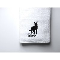 "Besticktes Hundetuch Mit "Schäferhund"." von MARLEstore