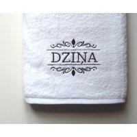 Besticktes Personalisiertes Monogramm Hand - Und Badetuch/Individuelles Geschenk Initialen Name Auf Weinrot Marine Grau Weiß Beige Braun Handtuch Besticktes Personalisiertes Monogramm Hand - Und Badetuch/Individuelles Geschenk Initialen Name Auf Weinrot Marine Grau Weiß Beige Braun Handtuch von MARLEstore