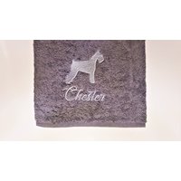 Mini Schnauzer Hundetuch Bestickter Haustier Name von MARLEstore