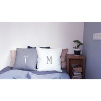 Personalisierter Bestickter Monogrammierter Kissenbezug/Boho Home Decor Hochzeitsgeschenk Familienmonogramm von MARLEstore