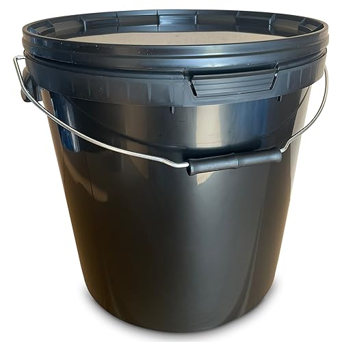 MARMOS-PLAST 1 x 20 Liter Eimer Schwarzer Kunststoffeimer mit Deckel Lebensmittelecht stapelbarerer Milcheimer Vorratseimer Honigeimer Lebensmittelfreigabe Behälter Leereimer für Mehl Wassereimer MARMOS-PLAST 1 x 20 Liter Eimer Schwarzer Kunststoffeimer mit Deckel Lebensmittelecht stapelbarerer Milcheimer Vorratseimer Honigeimer Lebensmittelfreigabe Behälter Leereimer für Mehl Wassereimer von MARMOS-PLAST