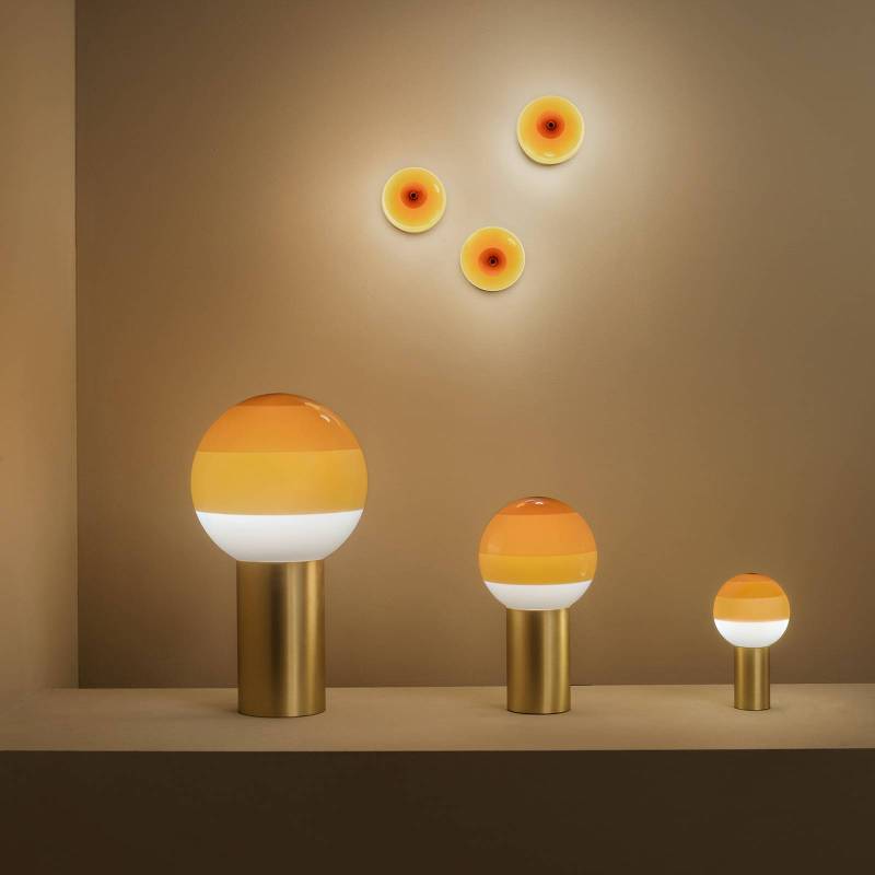 MARSET Tischlampe Dipping Light M, bernstein/messing MARSET Tischlampe Dipping Light M, bernstein/messing von MARSET