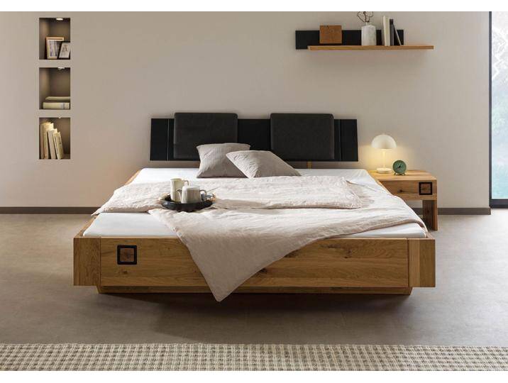 Bett inkl. Nachttisch rechts und Kopfteilkissen anthrazit Wildeiche 200x200x86 natur geölt/lackiert KITZBÜHEL #163 Bett inkl. Nachttisch rechts und Kopfteilkissen anthrazit Wildeiche 200x200x86 natur geölt/lackiert KITZBÜHEL #163 von MASSIVMOEBEL24