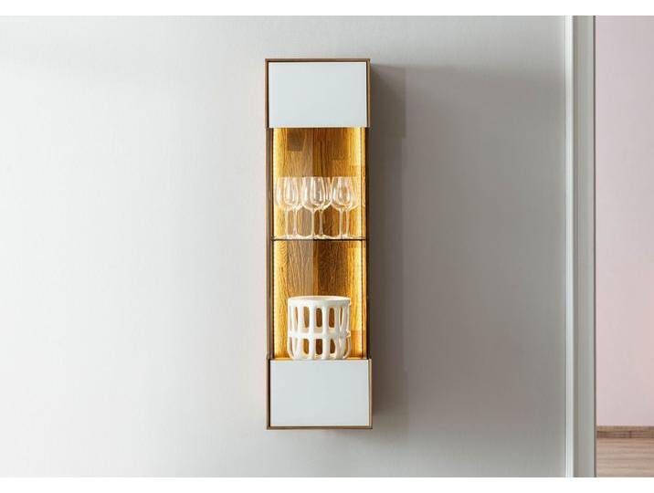 Hängevitrine Wildeiche 37x32x130 natur geölt / Glas weiß WIEN #132 Hängevitrine Wildeiche 37x32x130 natur geölt / Glas weiß WIEN #132 von MASSIVMOEBEL24