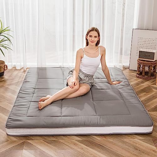 MAXYOYO Futon Matratze, Gepolsterte Japanische Bodenmatratze Gesteppte Bett Matratzenauflage, Extra Dicke Faltbare Isomatte Atmungsaktive Bodenliege Gästebett Camping Couch (Hellgrau, 90 x 190 cm) von MAXYOYO