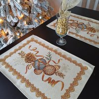 Weihnachtstischsets 2Er-Set Gold Glitter Mit Fichtenzapfen Goldene Fäden Urlaub Tischsets Größe 34 cm X 49 von TableclothByMystat