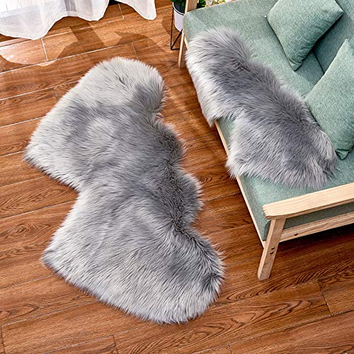 MBHHU Red Heart Fellteppiche for Schlafzimmer, ästhetisch, klein, Kunstschaffell, waschbar, for Stühle, 35 x 70 cm(Grey,Double Heart 60x120cm/23.6x47.2in) von MBHHU