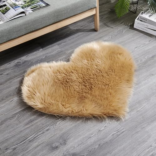 MBHHU Red Heart Kleine Teppiche for Schlafzimmer, ästhetisch, Kunst-Schaffell-Teppiche, waschbar, for Stühle, 60 x cm(Khaki,Heart 60x60CM/23.6x23.6in) von MBHHU