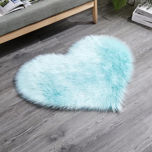 MBHHU Red Heart Kleine Teppiche for Schlafzimmer, ästhetisch, Kunst-Schaffell-Teppiche, waschbar, for Stühle, 60 x cm(Light Blue,Heart 70x90CM/27.5x35.4in) von MBHHU