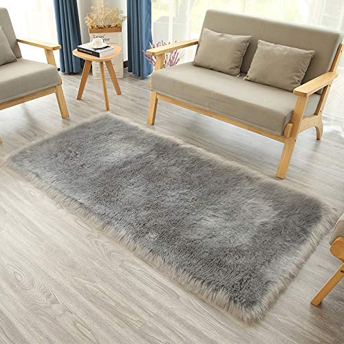 MBHHU Rosa rechteckige Kunstfell-Teppiche for Schlafzimmer, waschbarer Kunstschaffell-Teppich for Wohnzimmer, 50 x 80 cm(Grey,Rectangle 70x150cm/27.5x59.0in) von MBHHU