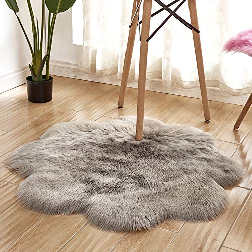 MBHHU Teppich aus Kunstfell mit roten Blumen, Bodenteppich, Flächenteppich, Kawaii-Teppich, Schlafzimmer, waschbar, for Sofa, Durchmesser 100 cm(Grey,Flower Diameter 80cm/31.4in) von MBHHU