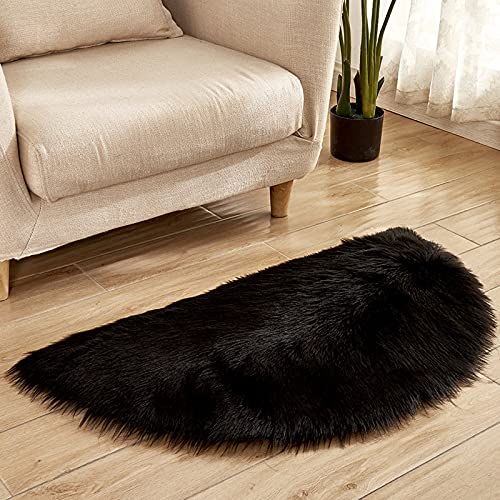 Roter Halbkreis-Teppich, weich, flauschig, for Schlafzimmer, klein, Kunstschaffell, waschbar, for Stühle, 45 x 90 cm(Black) von MBHHU