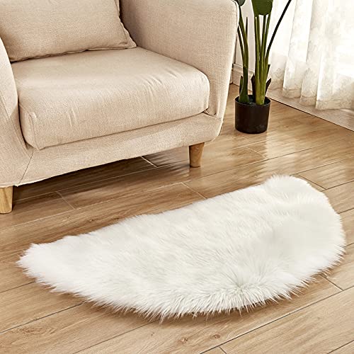 Roter Halbkreis-Teppich, weich, flauschig, for Schlafzimmer, klein, Kunstschaffell, waschbar, for Stühle, 45 x 90 cm(White) von MBHHU