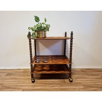 Vintage Mid Century Moderner Servierwagen Tisch Aus Pressholz Furnier. Mcm Rollen Bar Cart von MCMeffect