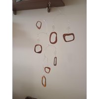 Mid Century Modern Mobile Nussbaum Holz Dekor von MCModernStudio