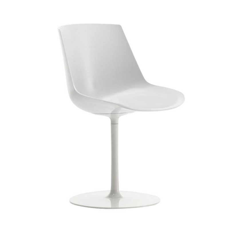 MDF Italia - Flow Stuhl Tellerfuß - weiß/Sitzschale weiß pigmentiert/BxHxT 53x80.5x54cm/Gestell weiß glänzend von MDF Italia
