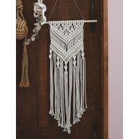 Moderne Makramee Wandbehang, Wand-Dekor, Wandteppiche, Wunderschön Handgefertigte Wand-Dekor von MEBstudioo
