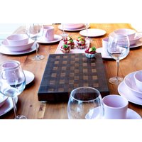 Schneidebrett Nussbaum Stirnholz Edel 46x28x3, 5cm Geschenk Massivholz Servierbrett Schneidebrett Nussbaum Stirnholz Edel 46x28x3, 5cm Geschenk Massivholz Servierbrett von MEERwertManufaktur