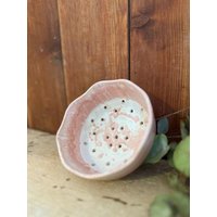 Kleines Keramik Sieb Rosa - Weiß Kleines Keramik Sieb Rosa - Weiß von MERVALceramic