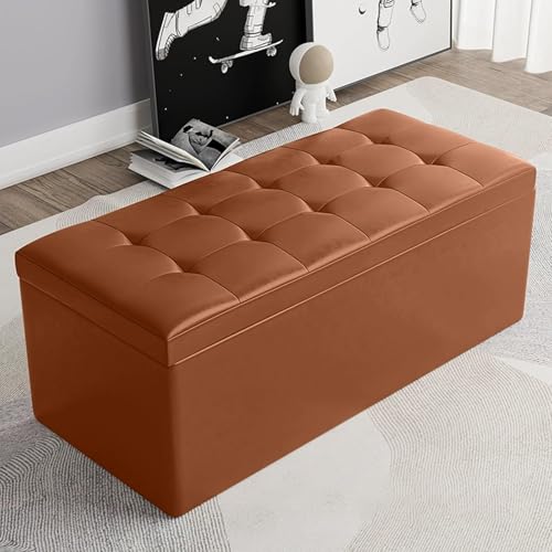 MESCXTY Modern Rectangular Storage Ottoman,PU Leather Upholstered Foot Rest Stool,Entryway Storage Bench Ottoman End of Bed,for Living Room Bedroom Office(110x30x35cm, Brown) von MESCXTY