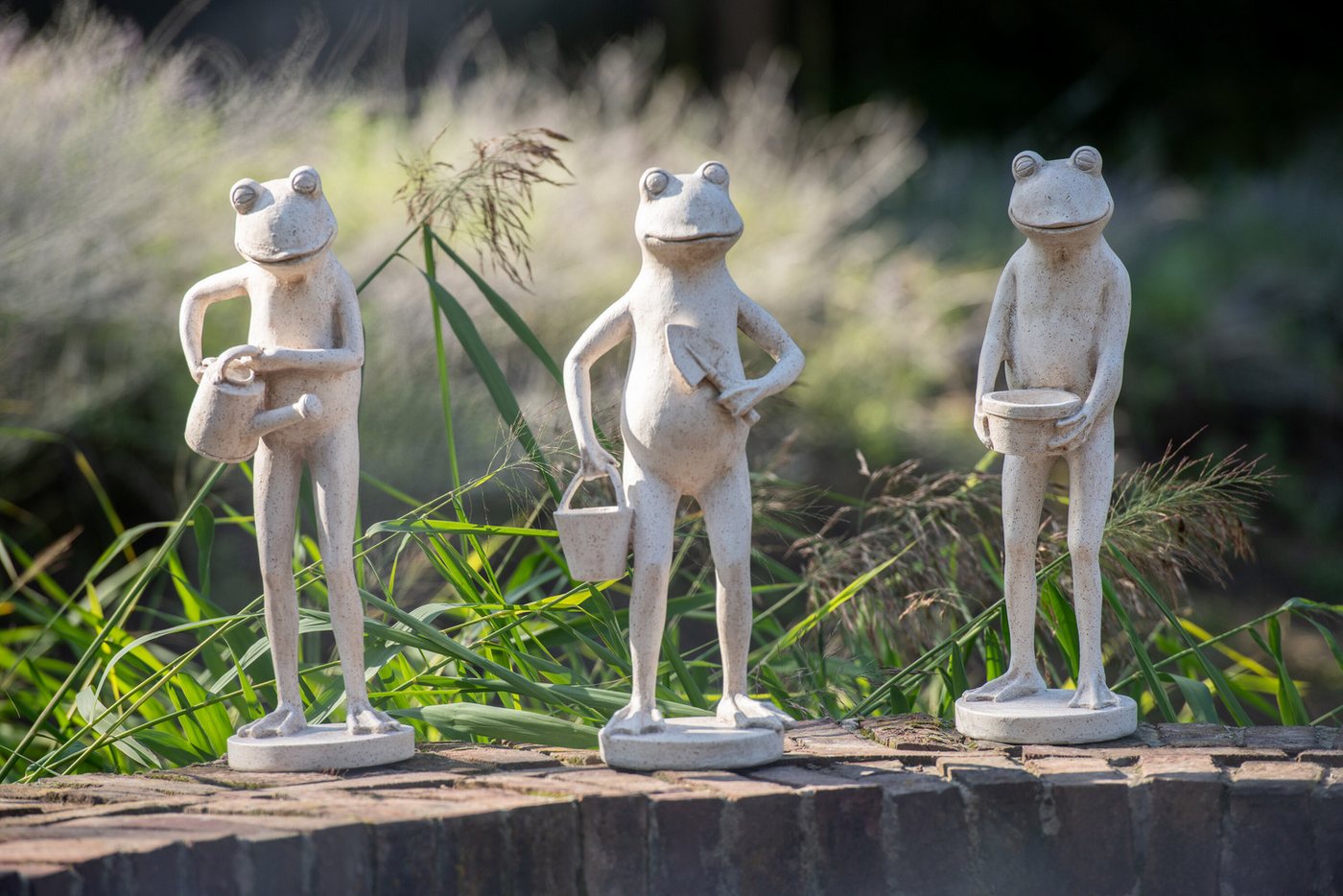 MF Gartenfigur Charmantes Froschfiguren Trio Garten Deko aus Polyresin in Beige, (3 St) von MF