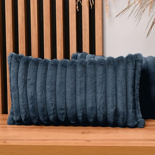 2er Set Kissenbezug 30x50 cm Marineblau quadratisch - aus Pelzimitat mit Nähten, mit Reißverschluss - dekorative Kissenbezüge für Kissen 30x50, Deko Schlafzimmer, Deko Wohnzimmer von MG Design