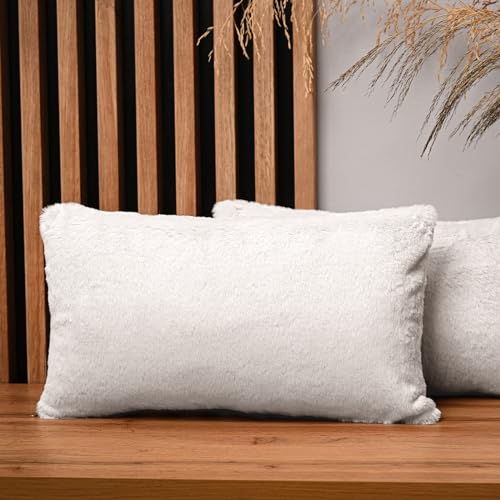 MG Design 2er Set Kissenbezug 30x50 cm hellgrau rechteck - aus Pelzimitat, mit Reißverschluss - dekorative Kissenbezüge für Kissen 30x50, Deko Schlafzimmer, Deko Wohnzimmer von MG Design