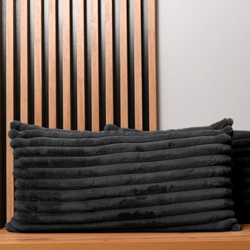 2er Set Kissenbezug 40x80 cm anthrazit quadratisch - aus Pelzimitat mit Nähten, mit Reißverschluss - dekorative Kissenbezüge für Kissen 40x80, Deko Schlafzimmer, Deko Wohnzimmer 2er Set Kissenbezug 40x80 cm anthrazit quadratisch - aus Pelzimitat mit Nähten, mit Reißverschluss - dekorative Kissenbezüge für Kissen 40x80, Deko Schlafzimmer, Deko Wohnzimmer von MG Design