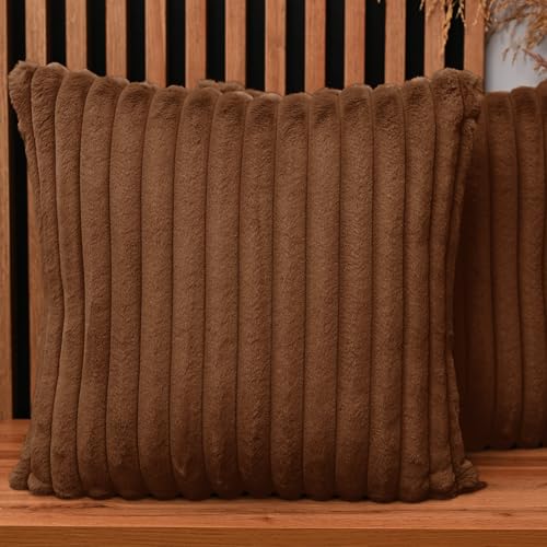 2er Set Kissenbezug 60x60 cm braun rechteck - aus Pelzimitat mit Nähten, mit Reißverschluss - dekorative Kissenbezüge für Kissen 60x60, Deko Schlafzimmer, Deko Wohnzimmer 2er Set Kissenbezug 60x60 cm braun rechteck - aus Pelzimitat mit Nähten, mit Reißverschluss - dekorative Kissenbezüge für Kissen 60x60, Deko Schlafzimmer, Deko Wohnzimmer von MG Design