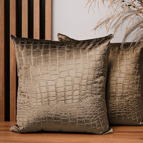 mg design 2er Set Kissenbezug 45x45 cm Zimt quadratisch - aus Velourstoff mit Krokodilledermuster, mit Reißverschluss - dekorative Kissenbezüge für Kissen 45x45, Deko Schlafzimmer, Deko Wohnzimmer von MG Design