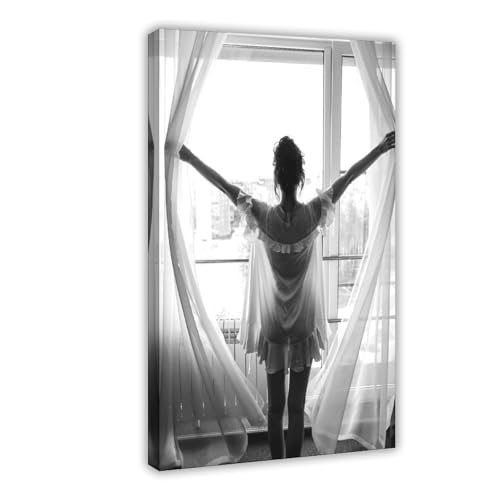 MGHDGD Feministisches Poster auf Leinwand, Motiv: Frau im Fenster, Schlafzimmerdekoration, Landschaft, Büro, Raumdekoration, Geschenk, 40 x 60 cm MGHDGD Feministisches Poster auf Leinwand, Motiv: Frau im Fenster, Schlafzimmerdekoration, Landschaft, Büro, Raumdekoration, Geschenk, 40 x 60 cm von MGHDGD
