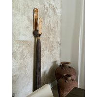 Dekorativer Wandbehang // Boho Dekor Fiber Art Modernes Gewickelter Holzakzente Innenarchitekten von MGInteriorDesign