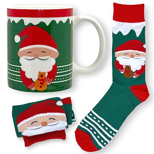 MIJOMA Tassen-Socken-Set: Geschenkset Kaffeebecher mit Socken in Einheitsgröße, 300ml Keramik-Henkelbecher für Heiß- & Kaltgetränke, Tee, Kaffee, Heiße Schokolade (Weihnachtstasse Weihnachtswichtel) von MIJOMA