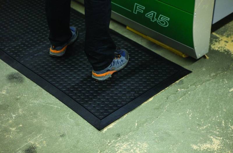 MILTEX Fußmatte Arbeitsplatzmatte Yoga Lock Basic Endstück 71x78cm schwarz MILTEX Fußmatte Arbeitsplatzmatte Yoga Lock Basic Endstück 71x78cm schwarz von MILTEX