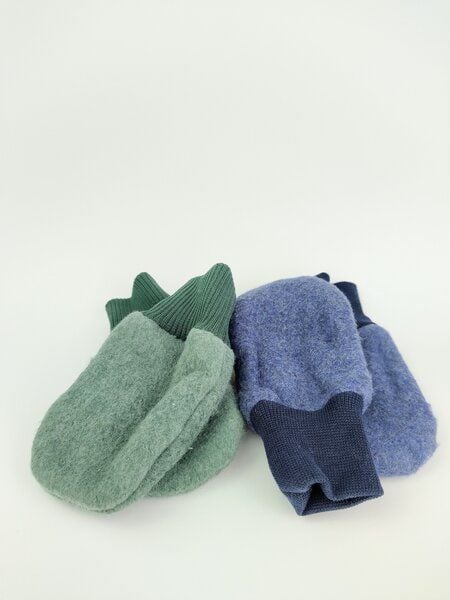 MIRRORMONKEY Baby-Handschuhe aus weichem Bio-Baumwoll-Fleece, blau oder grün, vegan von MIRRORMONKEY